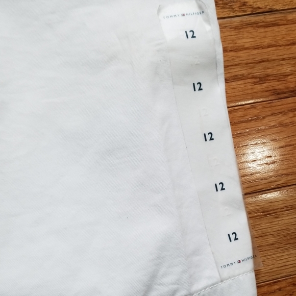 NWOT .Tommy Hilfiger women's Shorts size 12 - Picture 6 of 7